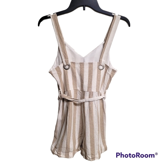 Coco + Jaimeson White And Tan Striped Tie Waist Linen Romper - Picture 3 of 7